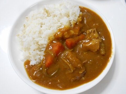 コラーゲンたっぷり♪　豚バラなんこつカレー